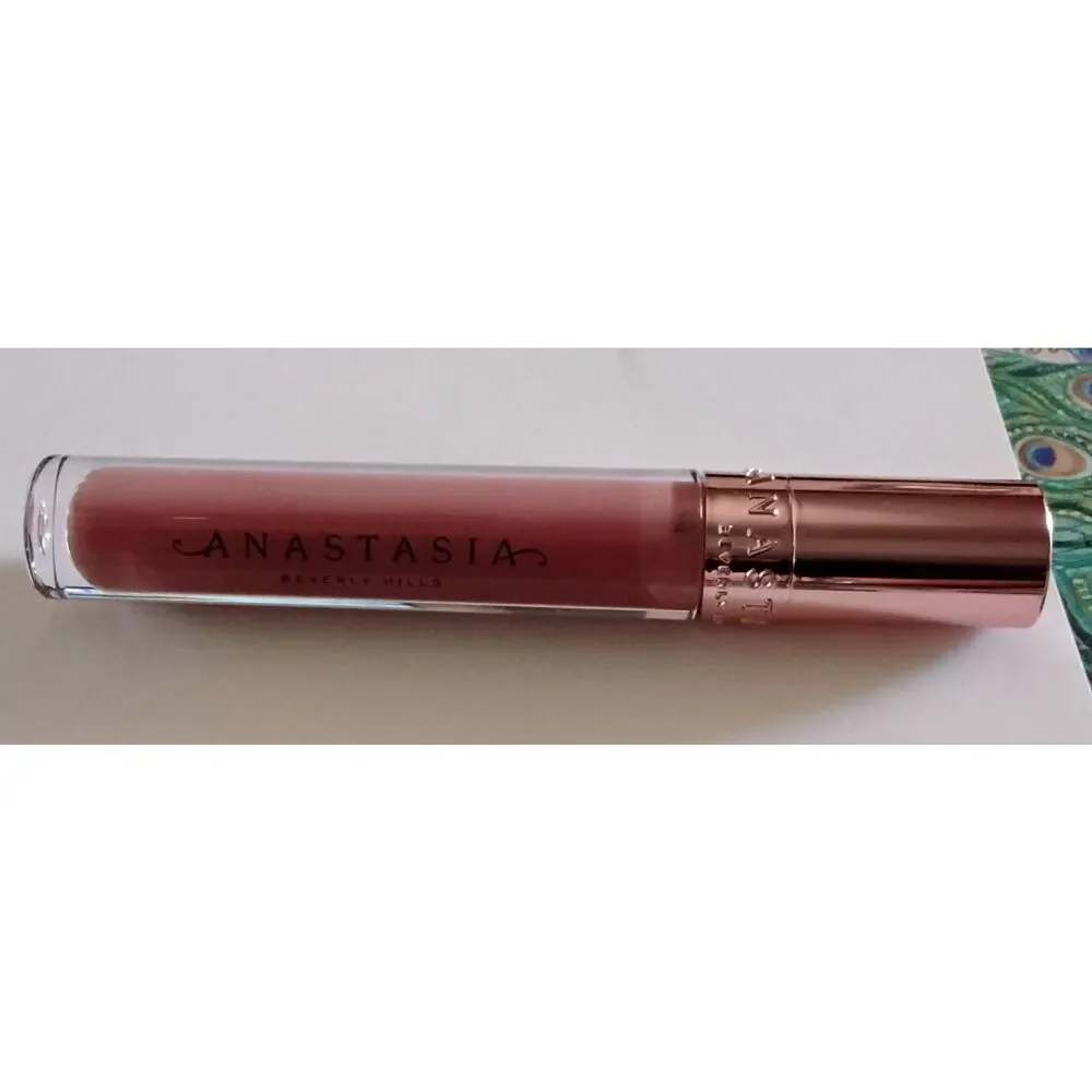 New~ANASTASIA BEVERLY HILLS Luminous Universal Lip Gloss in Deep Taupe
